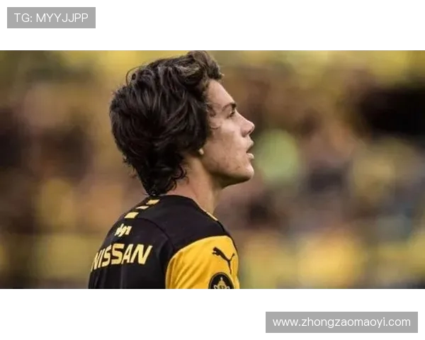 罗马诺曝贝尼特斯加盟帕纳辛奈科斯签约两年担任主教练