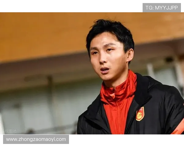 谢幕！史成龙首次中超首发献尴尬失误，尹鸿博泪洒赛场遗憾退役